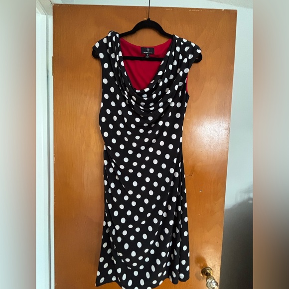 Ronni Nicole Dresses & Skirts - Ronni Nicole Black and White Polka Dot Midi Dress